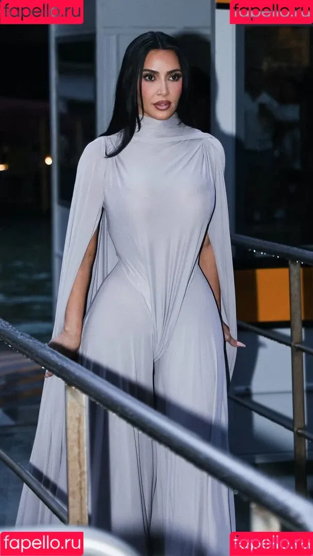 Kim Kardashian / kimkadarshian / kimkardashian Onlyfans Photo Gallery 