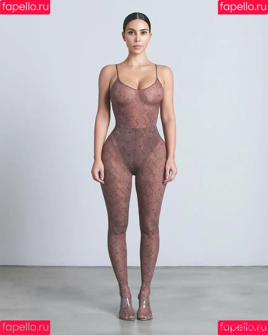 Kim Kardashian / kimkadarshian / kimkardashian Onlyfans Photo Gallery 
