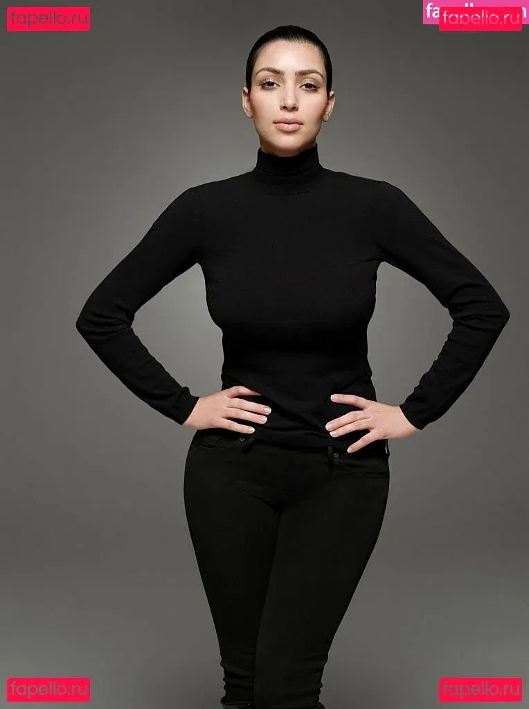 Kim Kardashian / kimkadarshian / kimkardashian Onlyfans Photo Gallery 