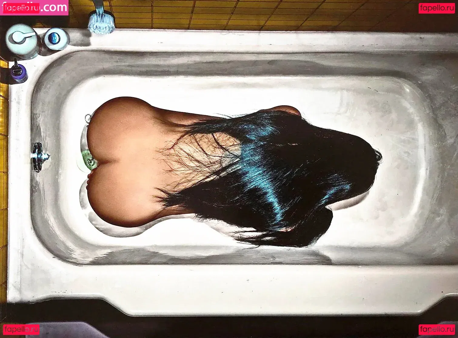 Kim Kardashian / kimkadarshian / kimkardashian Onlyfans Photo Gallery 