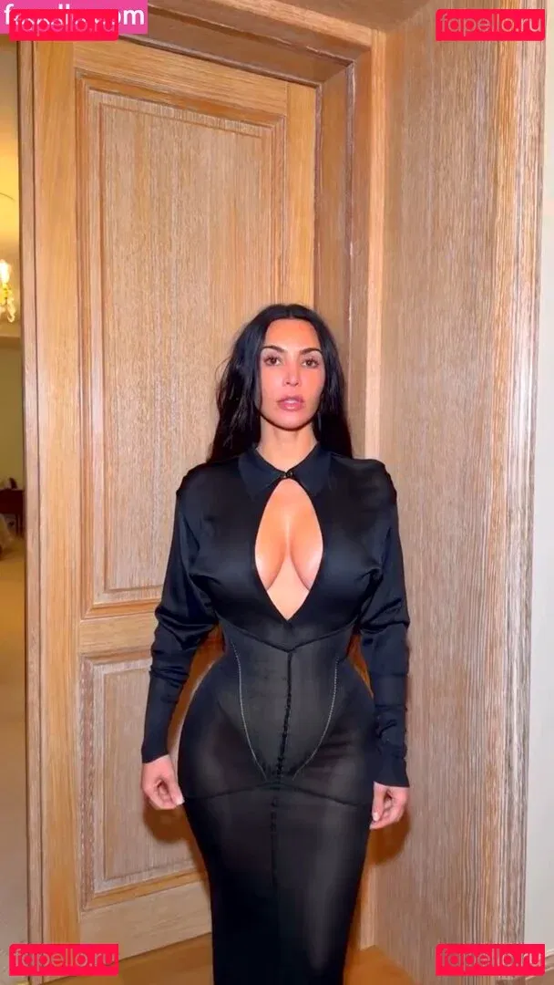 Kim Kardashian / kimkadarshian / kimkardashian Onlyfans Photo Gallery 