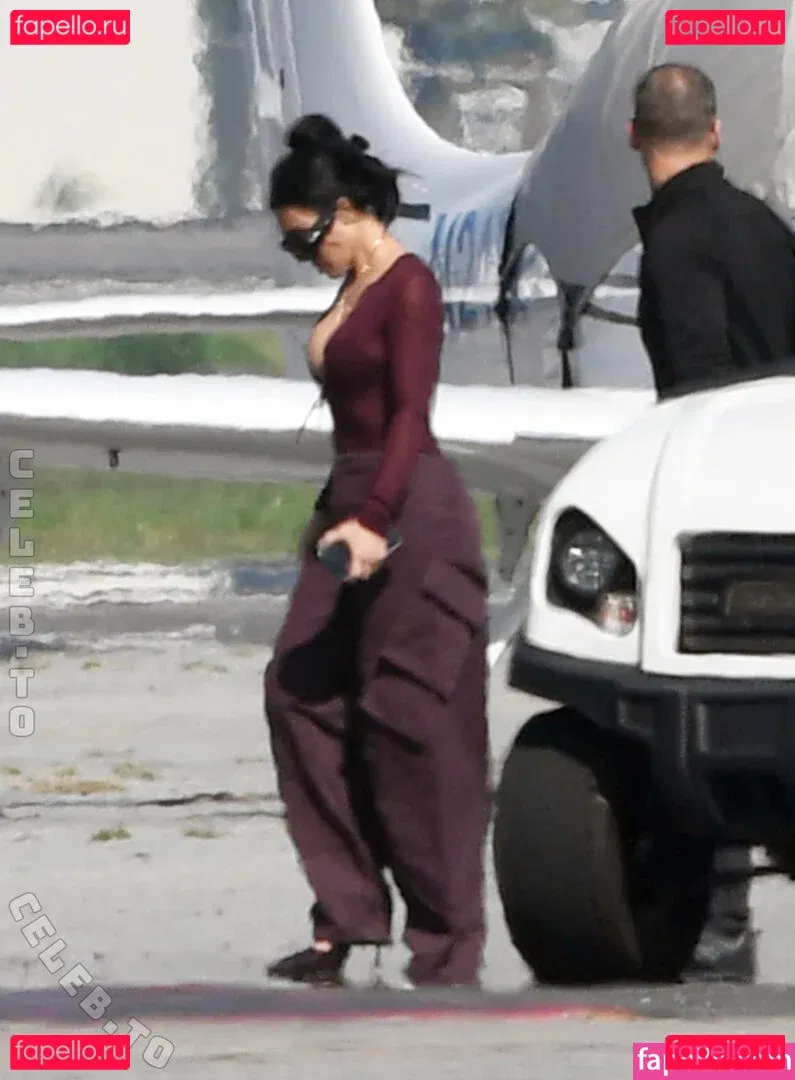 Kim Kardashian / kimkadarshian / kimkardashian Onlyfans Photo Gallery 