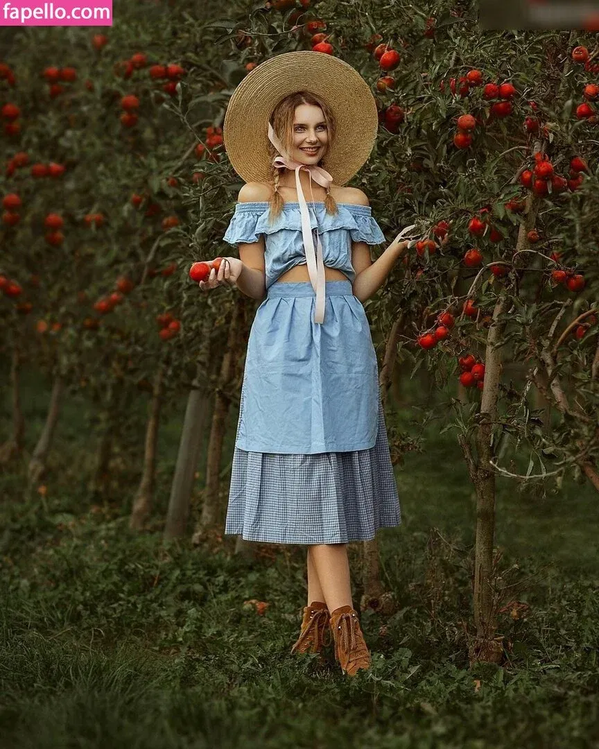 KinkySophiee / kinky_sophiee Onlyfans Photo Gallery 