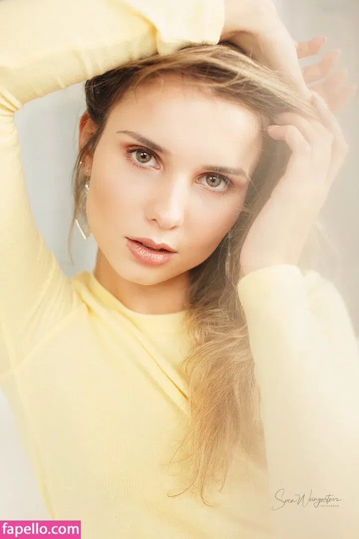 KinkySophiee / kinky_sophiee Onlyfans Photo Gallery 