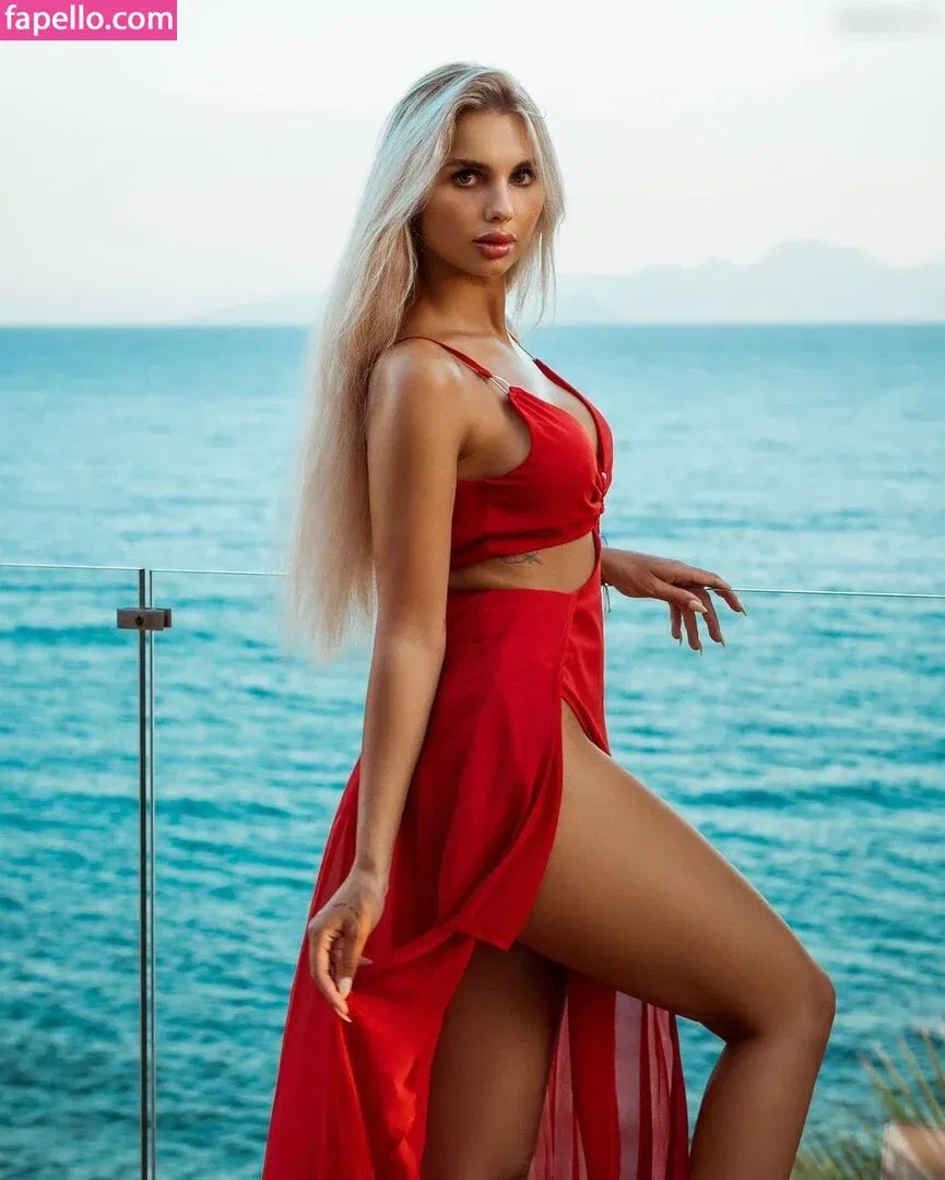 KinkySophiee / kinky_sophiee Onlyfans Photo Gallery 