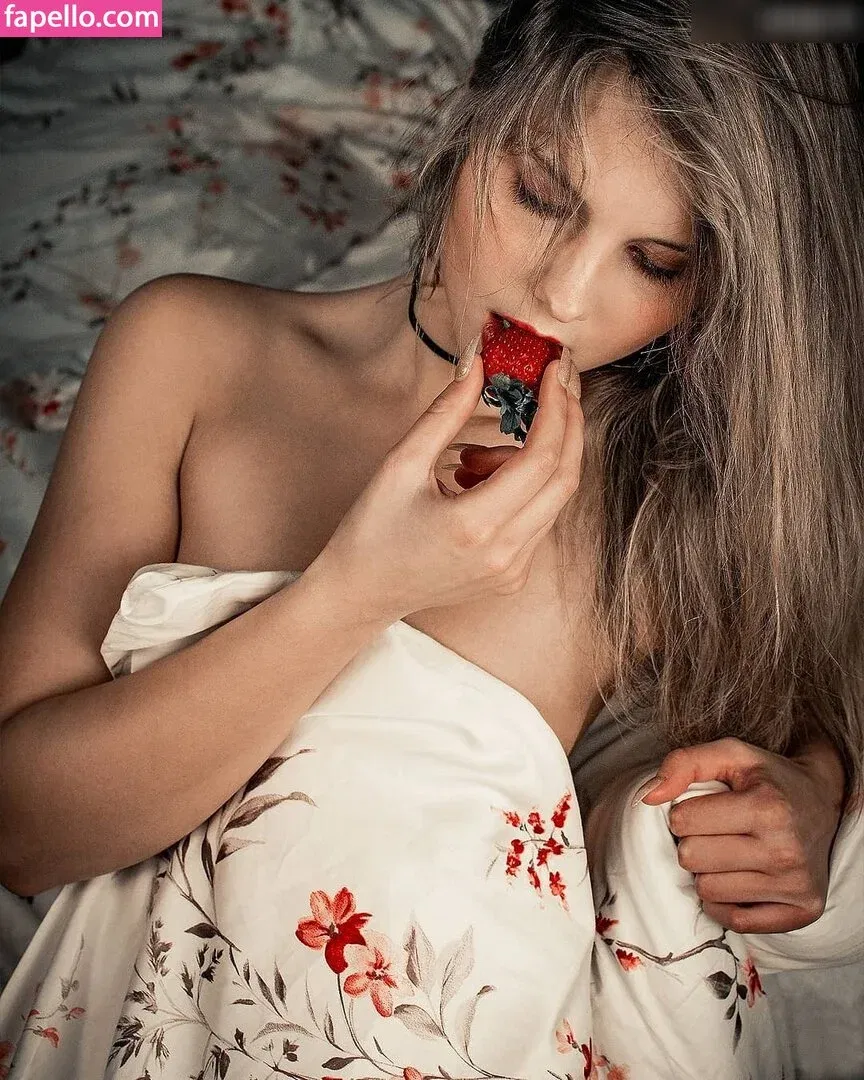 KinkySophiee / kinky_sophiee Onlyfans Photo Gallery 