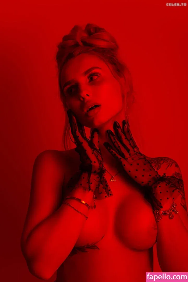 KinkySophiee / kinky_sophiee Onlyfans Photo Gallery 