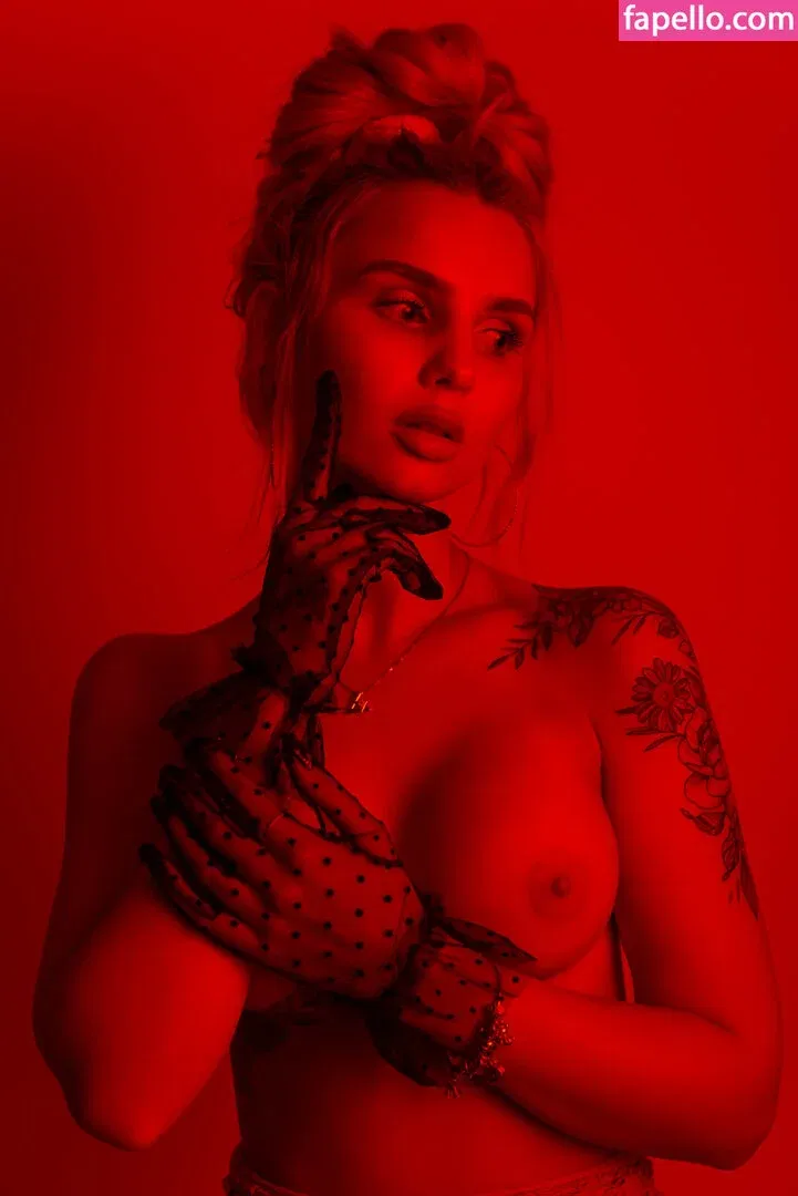 KinkySophiee / kinky_sophiee Onlyfans Photo Gallery 