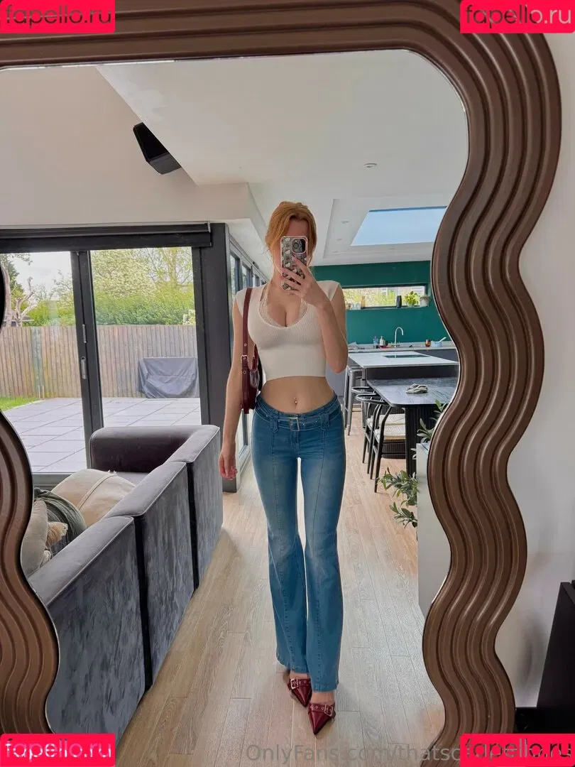 Scarlett Jones / https: / scarlettjones00 / scarlettjonesuk / scarletttjonesofficial Onlyfans Photo Gallery 