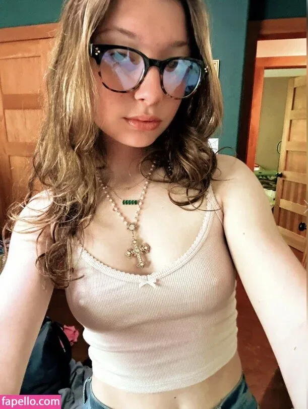 xmadelineo Onlyfans Photo Gallery 