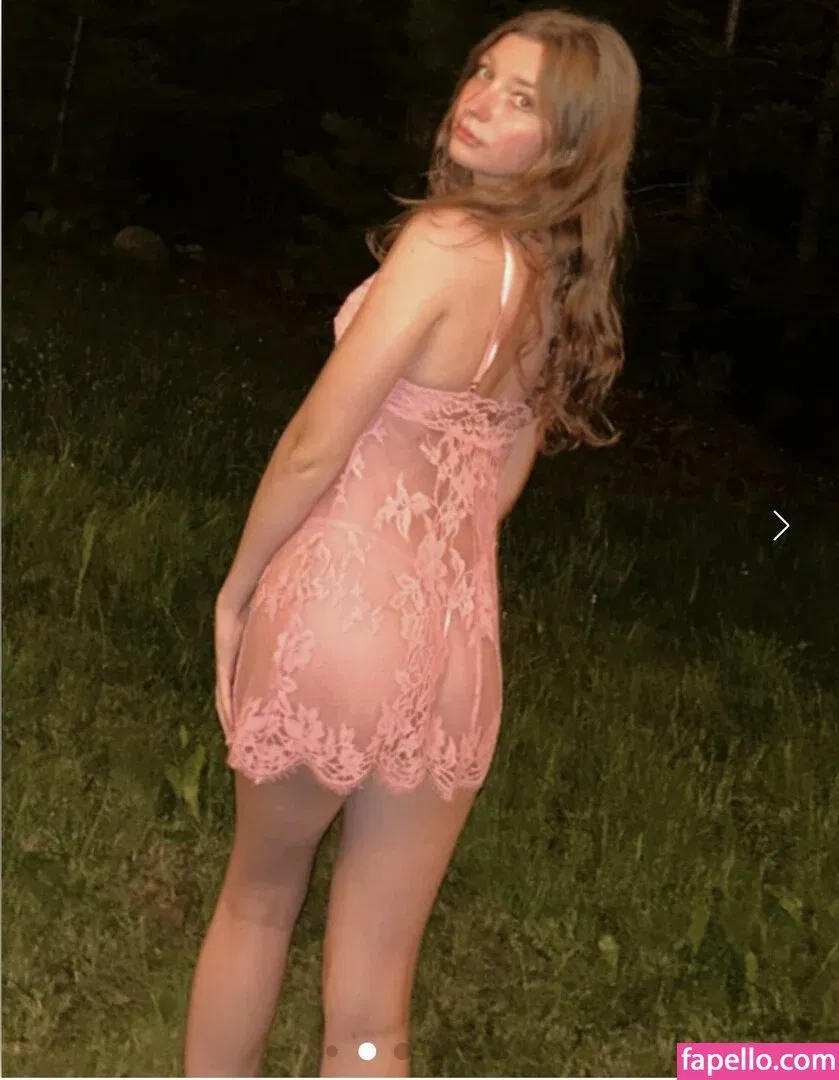 xmadelineo Onlyfans Photo Gallery 