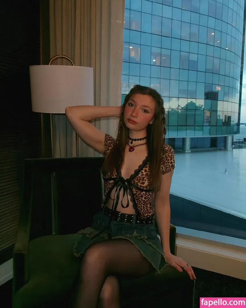 xmadelineo Onlyfans Photo Gallery 