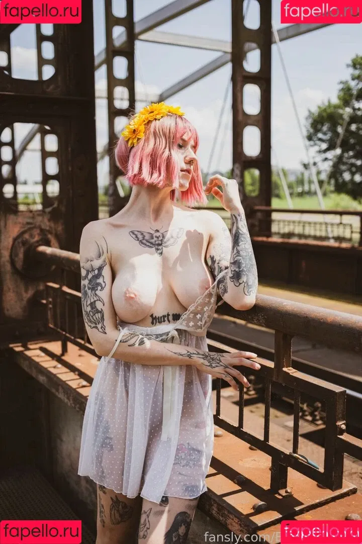 aliceeee_watson / elles / ellesclub / elleslove / oils.elleslove Onlyfans Photo Gallery 