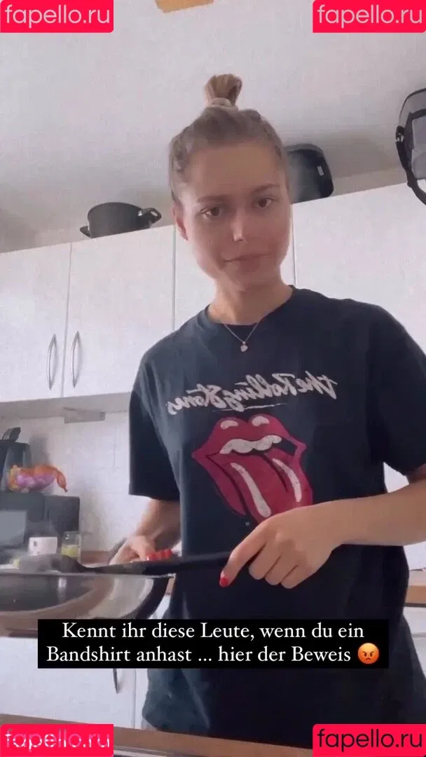 Alina Khani / alinakhani / lifewithaliina Onlyfans Photo Gallery 