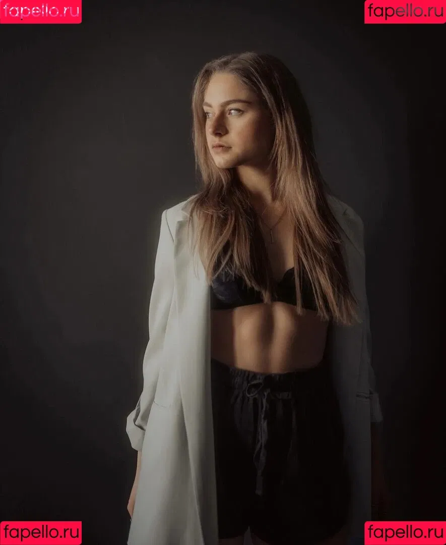 Alina Khani / alinakhani / lifewithaliina Onlyfans Photo Gallery 