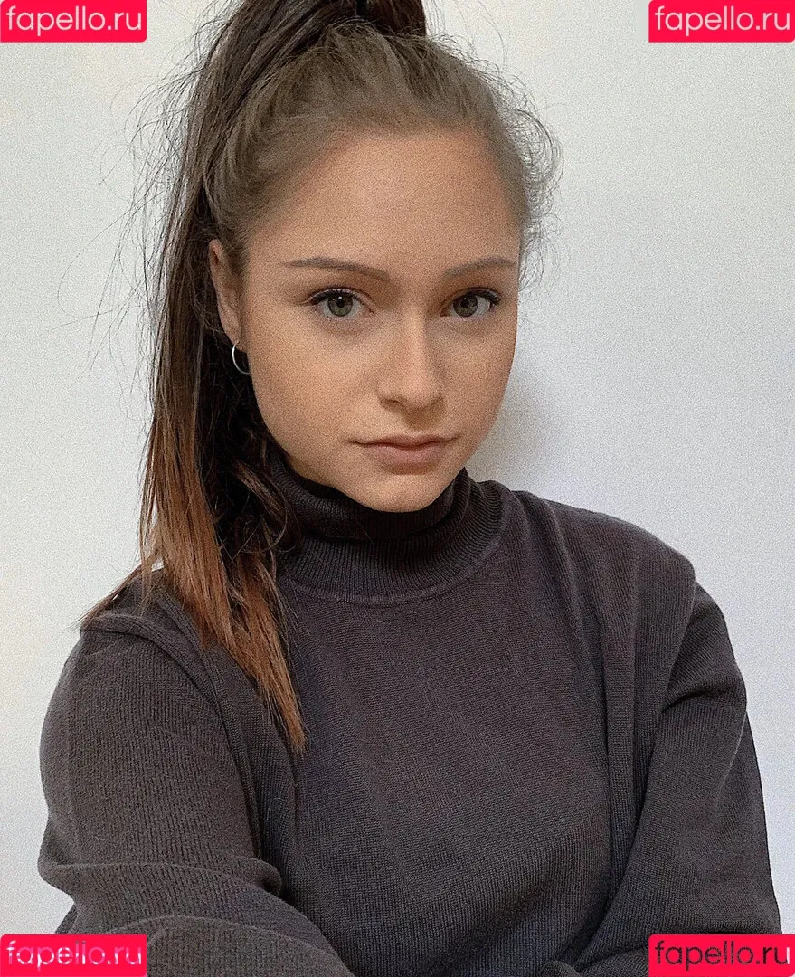 Alina Khani / alinakhani / lifewithaliina Onlyfans Photo Gallery 