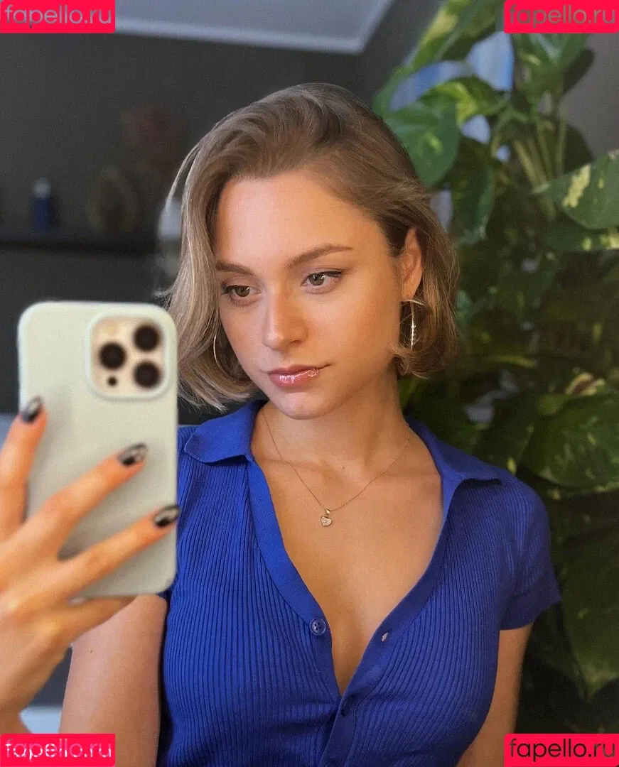Alina Khani / alinakhani / lifewithaliina Onlyfans Photo Gallery 