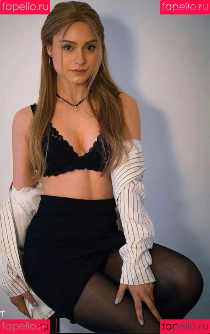 Alina Khani / alinakhani / lifewithaliina Onlyfans Photo Gallery 