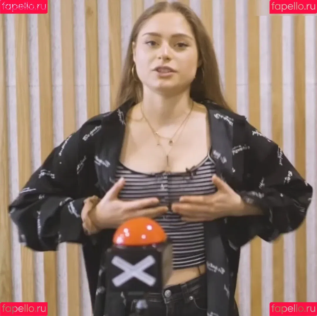 Alina Khani / alinakhani / lifewithaliina Onlyfans Photo Gallery 