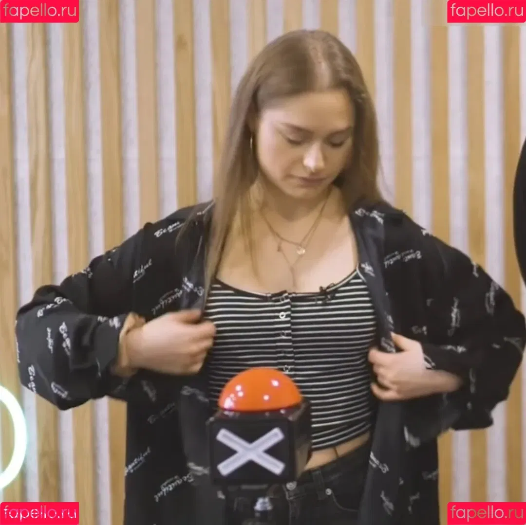 Alina Khani / alinakhani / lifewithaliina Onlyfans Photo Gallery 