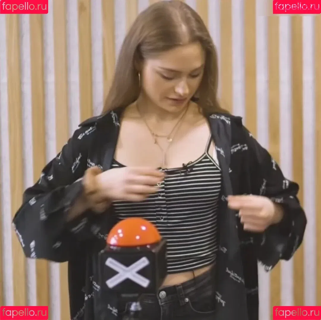 Alina Khani / alinakhani / lifewithaliina Onlyfans Photo Gallery 