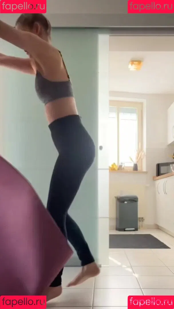 Alina Khani / alinakhani / lifewithaliina Onlyfans Photo Gallery 