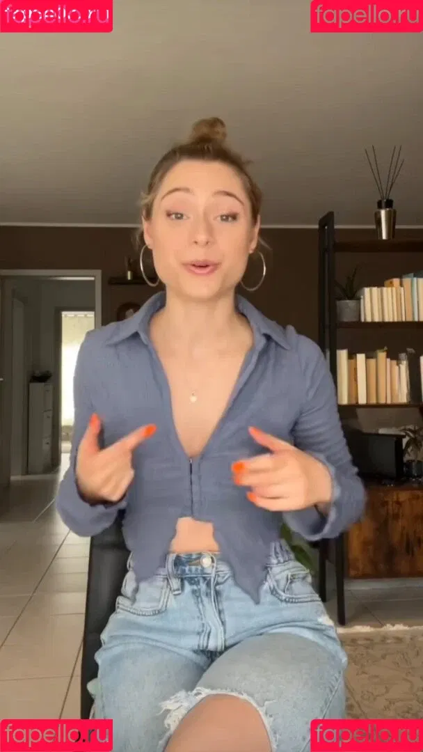 Alina Khani / alinakhani / lifewithaliina Onlyfans Photo Gallery 