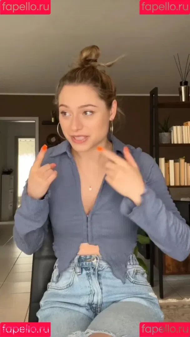 Alina Khani / alinakhani / lifewithaliina Onlyfans Photo Gallery 