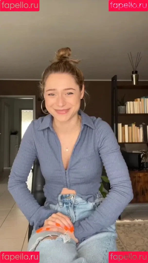 Alina Khani / alinakhani / lifewithaliina Onlyfans Photo Gallery 