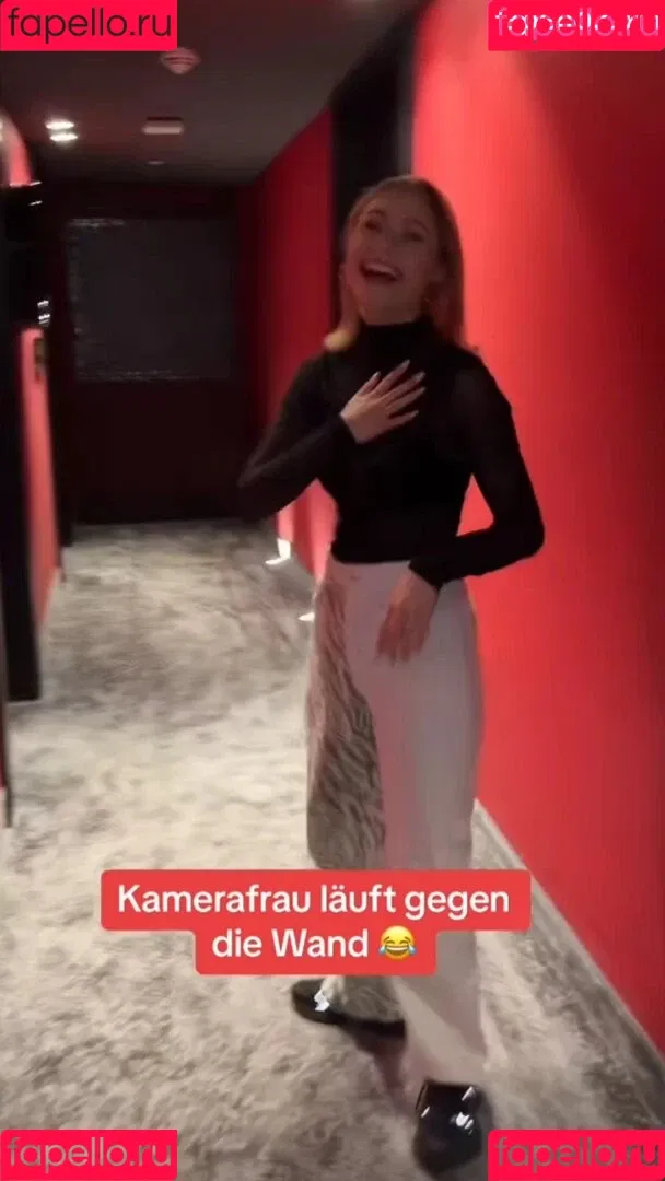 Alina Khani / alinakhani / lifewithaliina Onlyfans Photo Gallery 