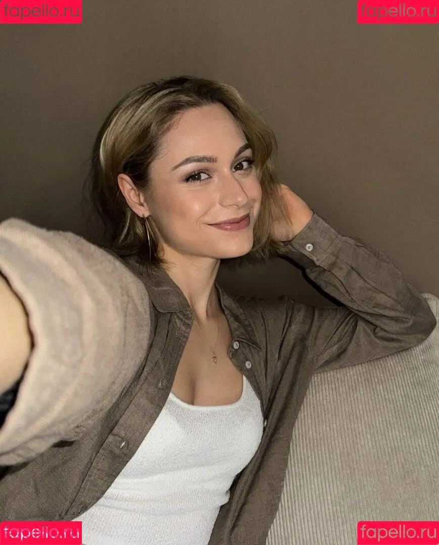Alina Khani / alinakhani / lifewithaliina Onlyfans Photo Gallery 