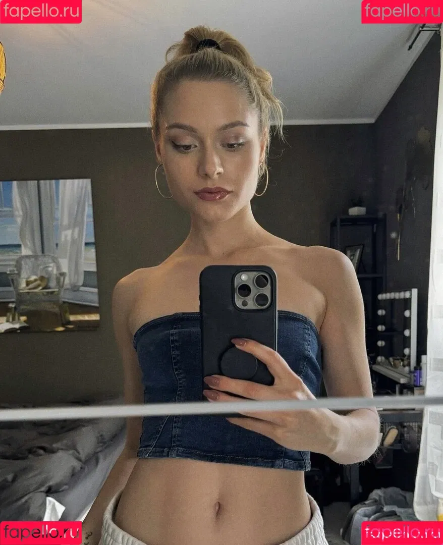Alina Khani / alinakhani / lifewithaliina Onlyfans Photo Gallery 