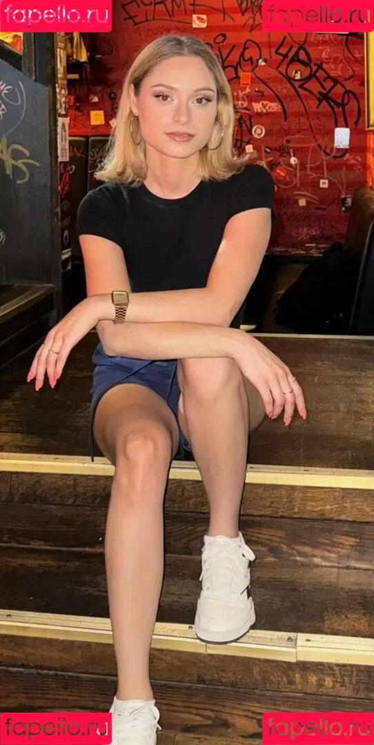 Alina Khani / alinakhani / lifewithaliina Onlyfans Photo Gallery 