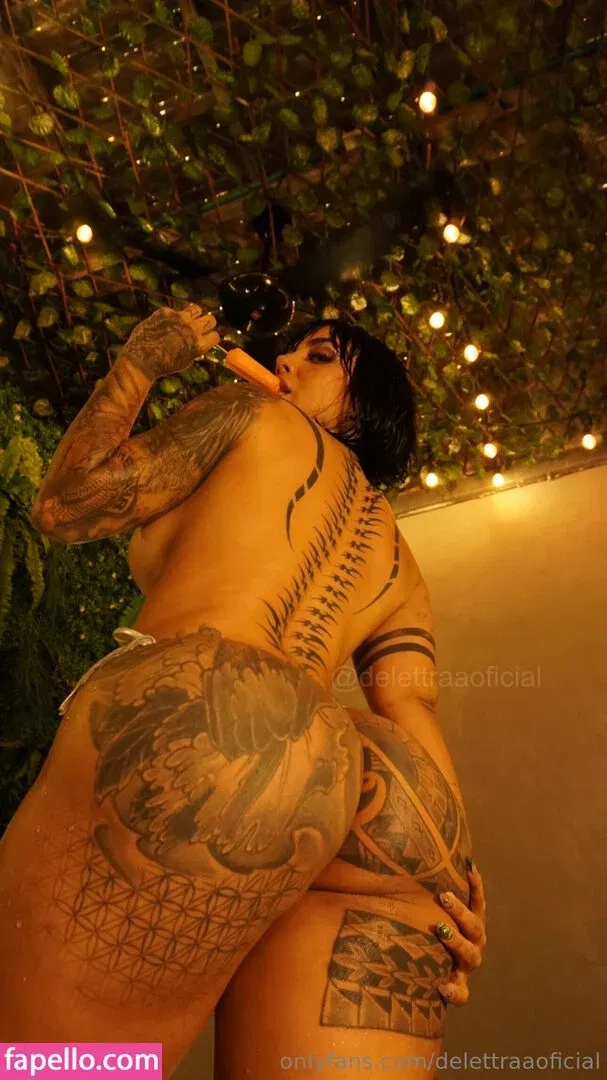 DelettraaOficial Onlyfans Photo Gallery 