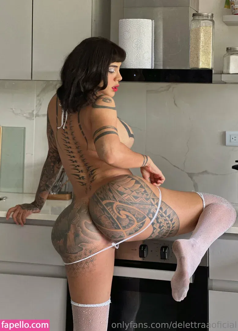 DelettraaOficial Onlyfans Photo Gallery 