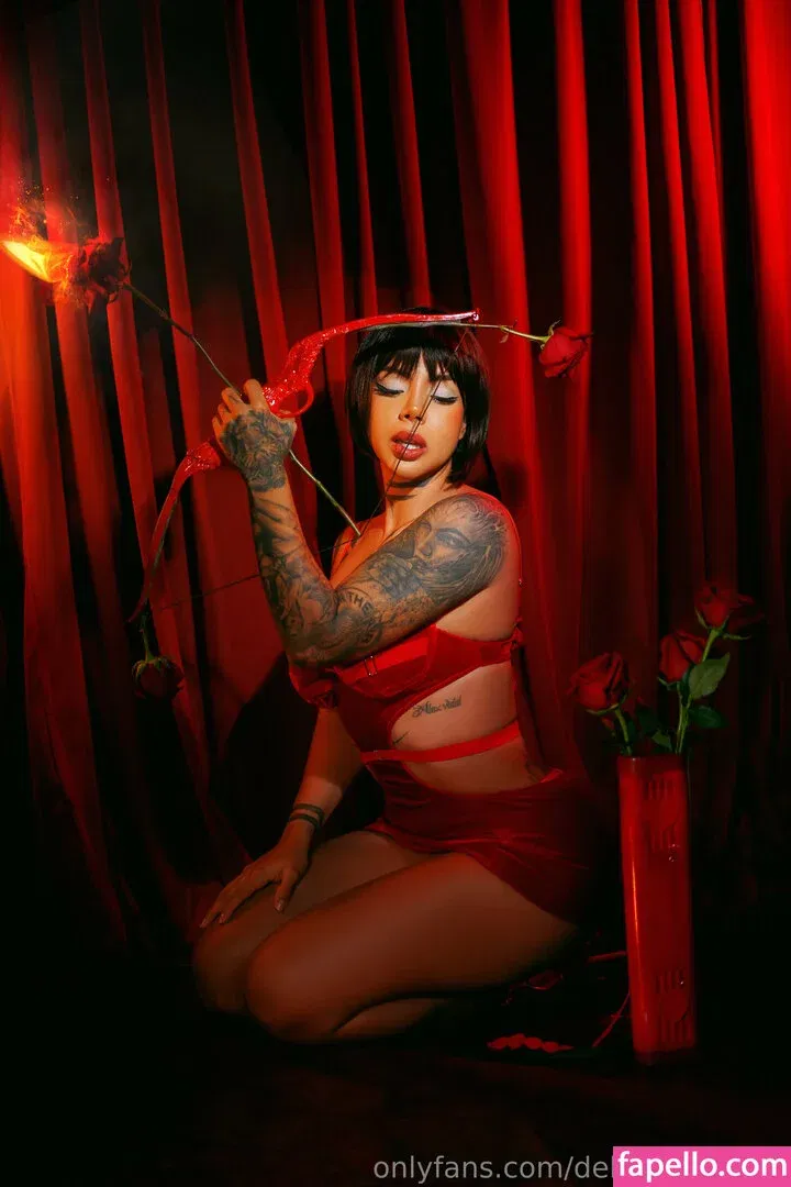 DelettraaOficial Onlyfans Photo Gallery 