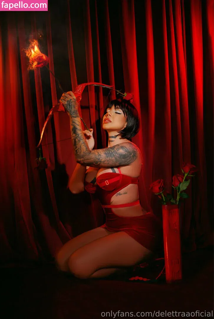 DelettraaOficial Onlyfans Photo Gallery 
