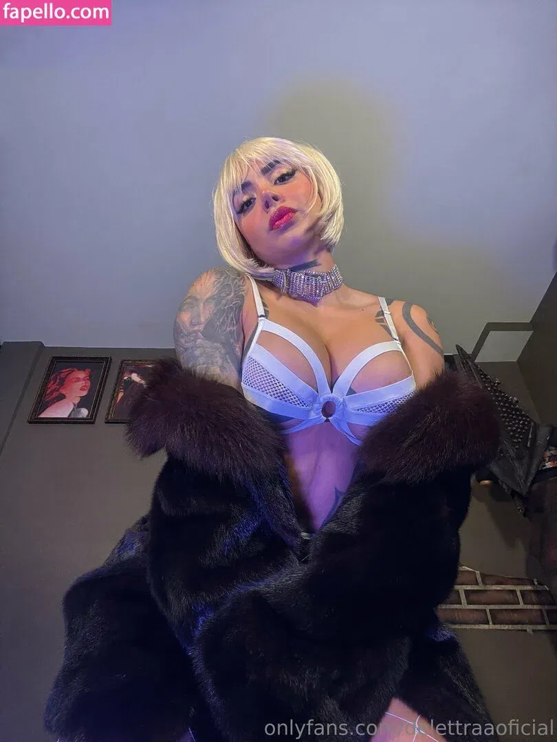 DelettraaOficial Onlyfans Photo Gallery 