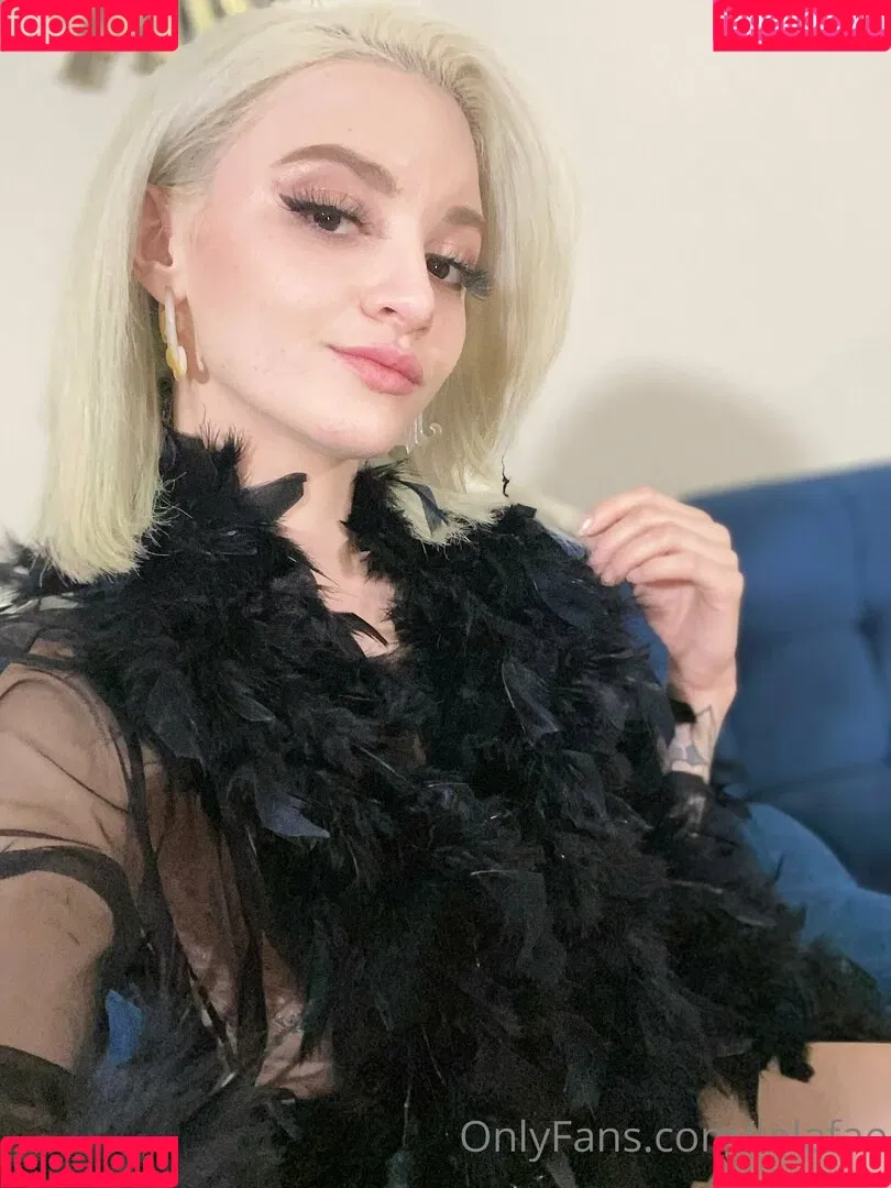Lola Fae / LolaFaeXXX / dominalolafae Onlyfans Photo Gallery 