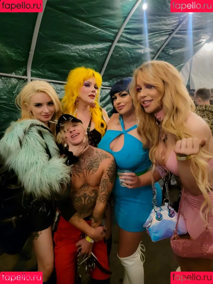 Lola Fae / LolaFaeXXX / dominalolafae Onlyfans Photo Gallery 