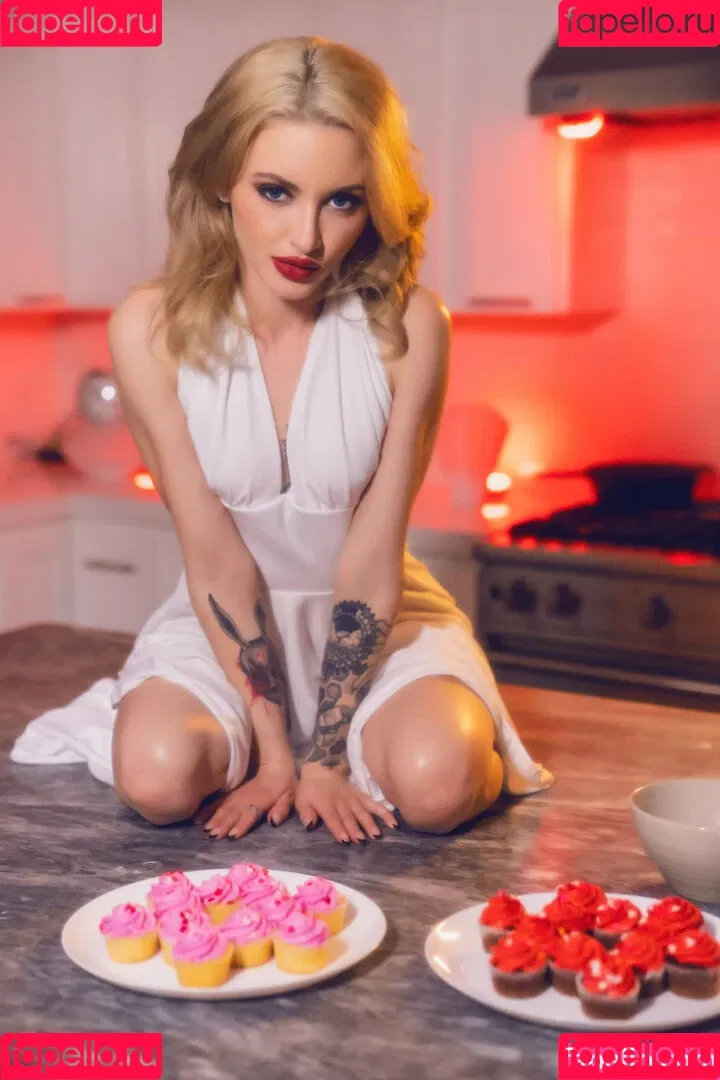 Lola Fae / LolaFaeXXX / dominalolafae Onlyfans Photo Gallery 