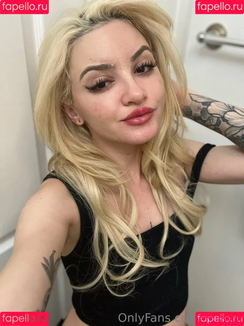 Lola Fae / LolaFaeXXX / dominalolafae Onlyfans Photo Gallery 