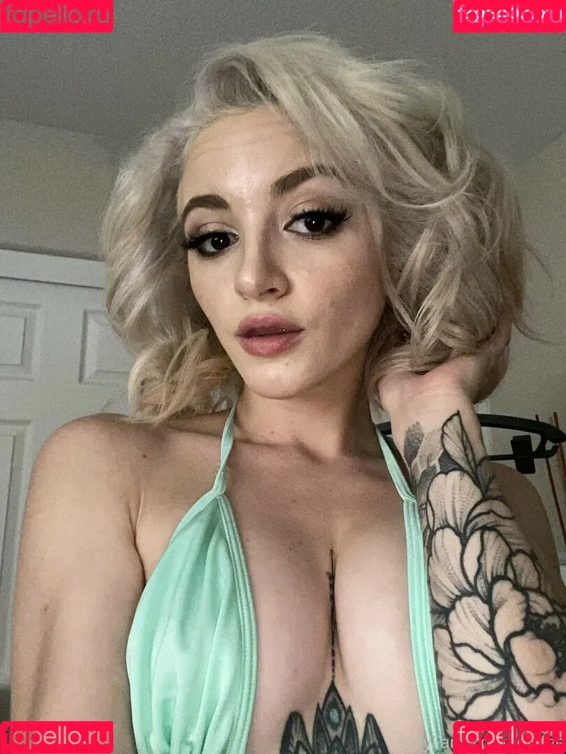 Lola Fae / LolaFaeXXX / dominalolafae Onlyfans Photo Gallery 