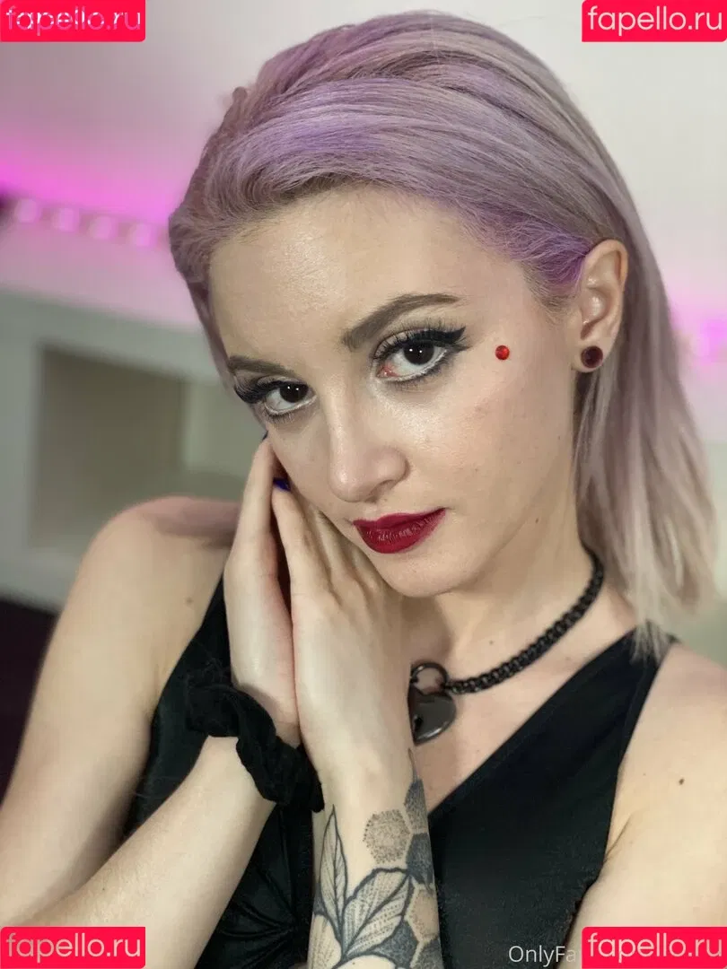 Lola Fae / LolaFaeXXX / dominalolafae Onlyfans Photo Gallery 