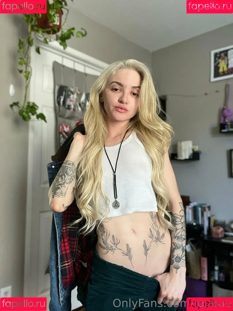 Lola Fae / LolaFaeXXX / dominalolafae Onlyfans Photo Gallery 