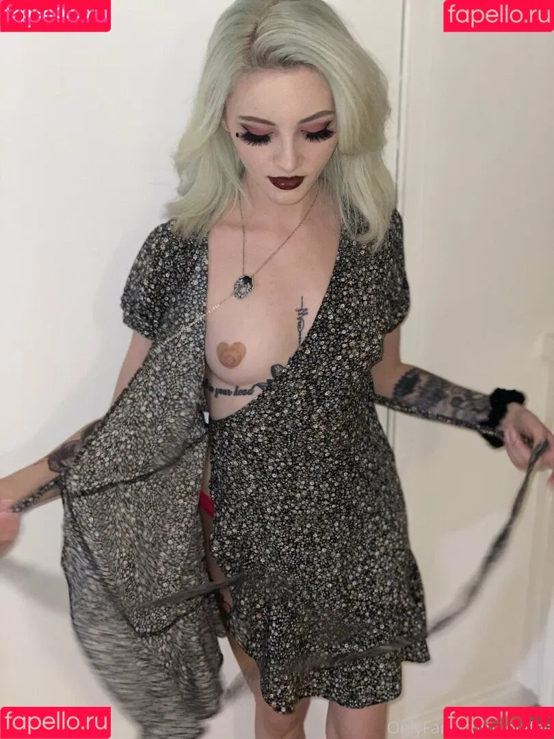 Lola Fae / LolaFaeXXX / dominalolafae Onlyfans Photo Gallery 
