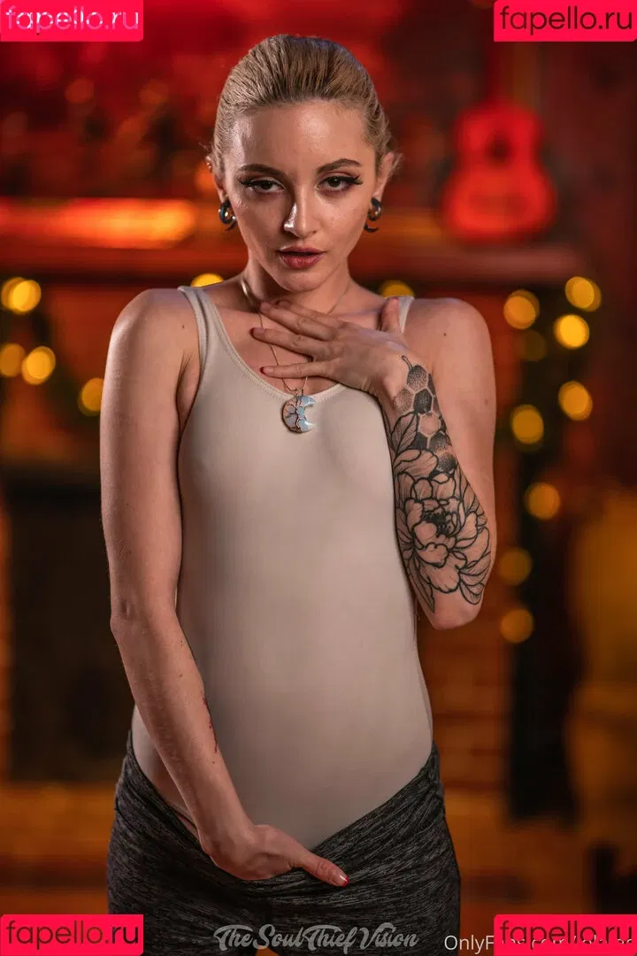 Lola Fae / LolaFaeXXX / dominalolafae Onlyfans Photo Gallery 