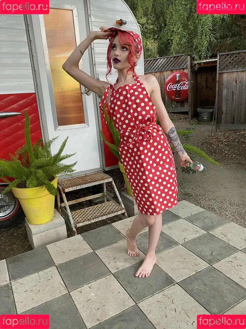 Lola Fae / LolaFaeXXX / dominalolafae Onlyfans Photo Gallery 