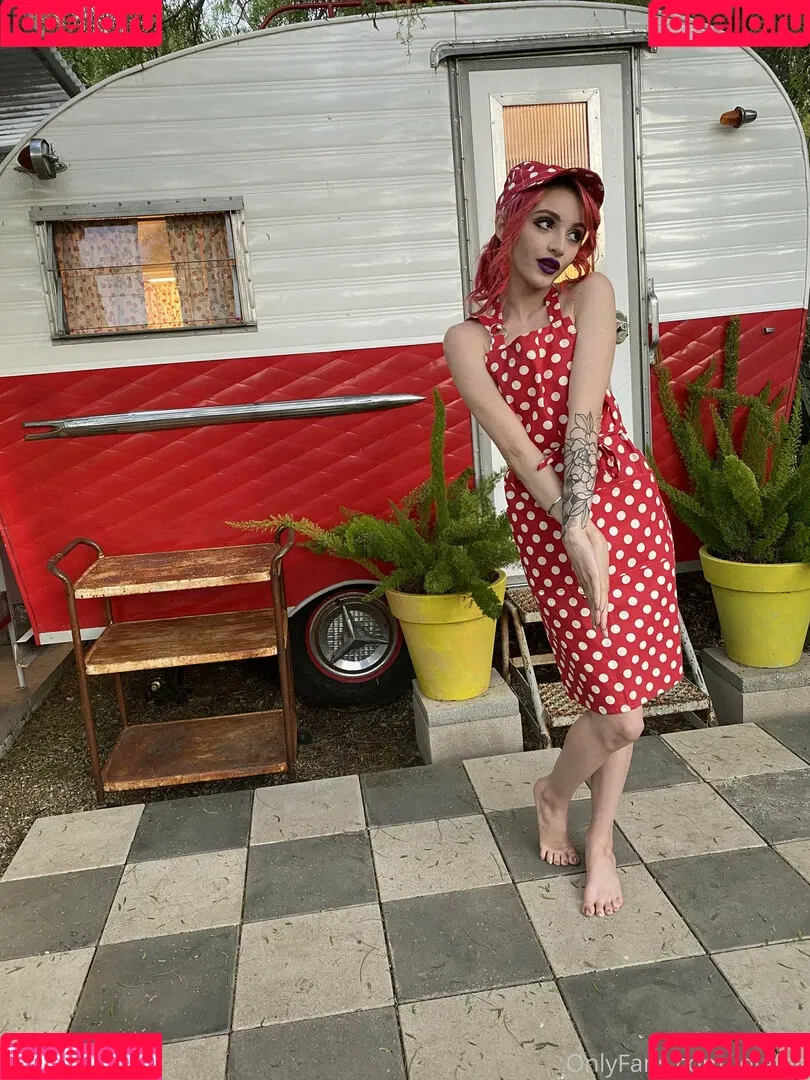 Lola Fae / LolaFaeXXX / dominalolafae Onlyfans Photo Gallery 