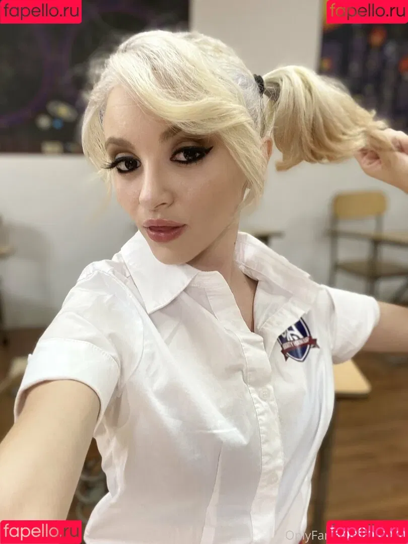Lola Fae / LolaFaeXXX / dominalolafae Onlyfans Photo Gallery 